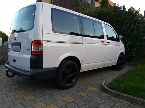 VW Transporter nach dem Felgenumbau